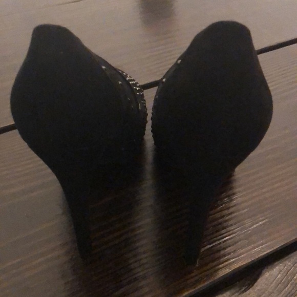 Marc Fisher • Black Suede Sequin Platform Pump - Picture 4 of 6